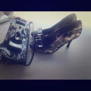 Silver glitter black lace pumps heels clutch purse